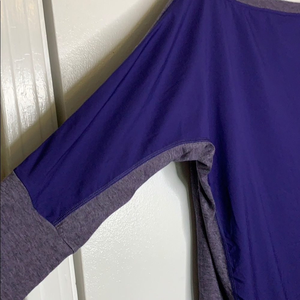 Nike Dri-Fit Long Dolman Sleeve Workout Top - Picture 10 of 15